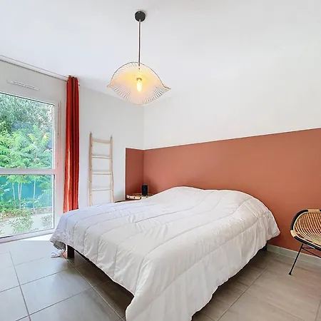 Standing Avec Terrasse, Piscine Et Acces Plage, 2 Chambres, Climatise, Parking, Pmr - Fr-1-770-28 Апартаменты *