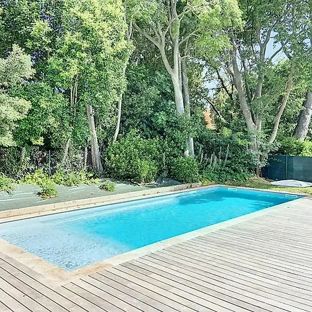 Standing Avec Terrasse, Piscine Et Acces Plage, 2 Chambres, Climatise, Parking, Pmr - Fr-1-770-28 *